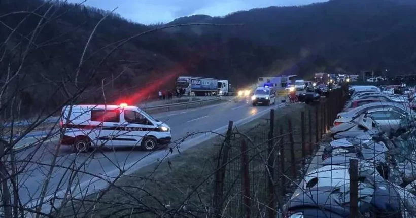 Pet osoba povrijeđeno u sudaru dva vozila na magistralnom putu M 17