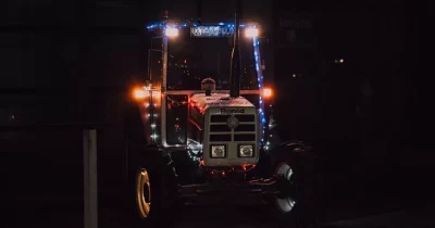okiceni traktor
