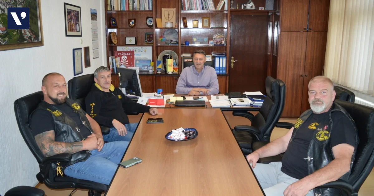 Načelnik Marjanović razgovarao s predstavnicima Moto kluba Vitezovi MM o deset godina djelovanja i budućim moto susretima - povezana fotografija